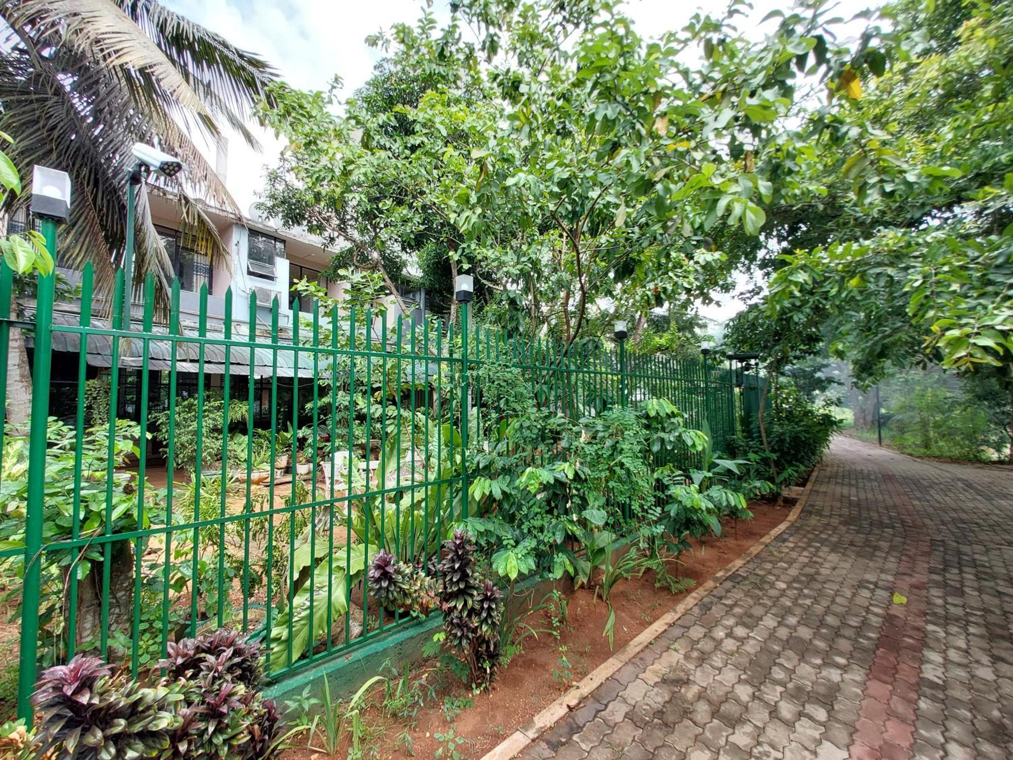 Lake Wave Hotel Anuradhapura Exterior foto