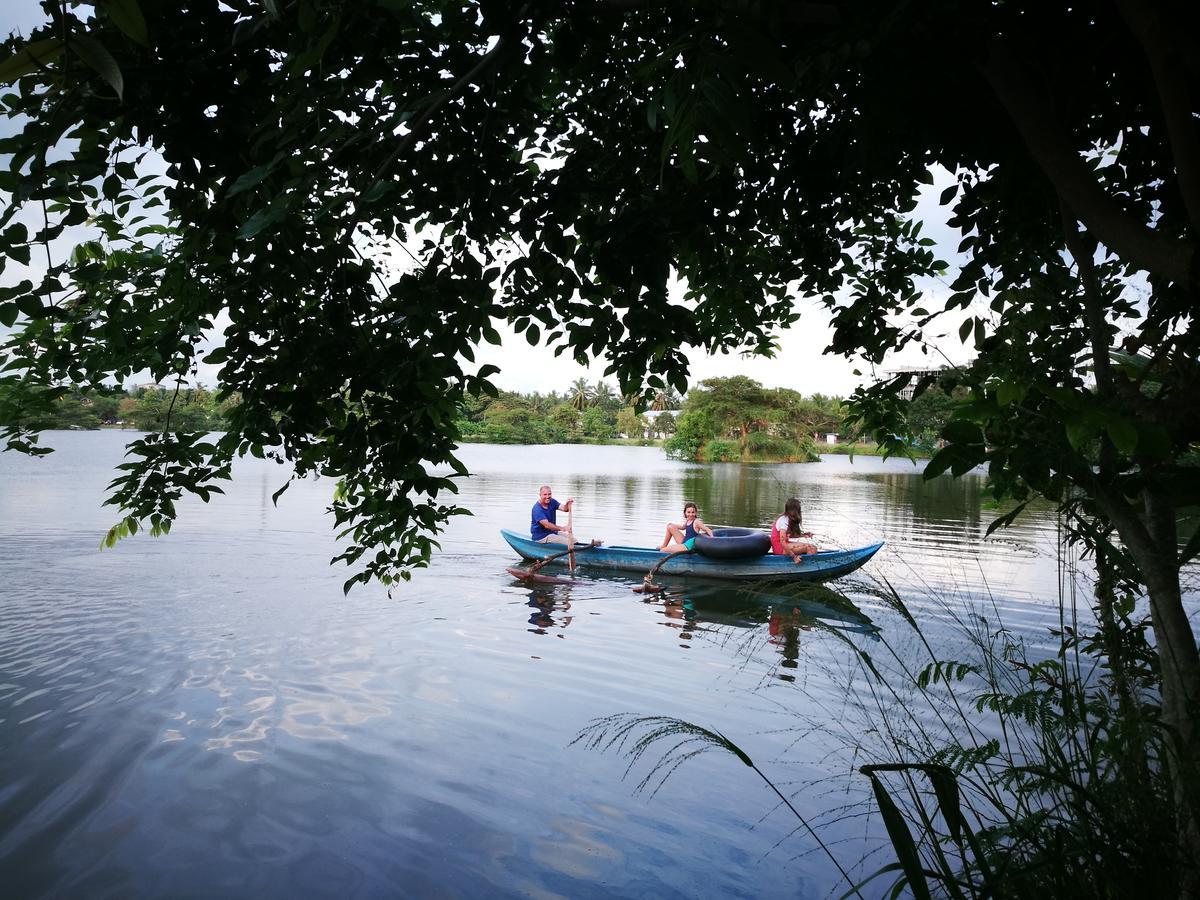 Lake Wave Hotel Anuradhapura Exterior foto
